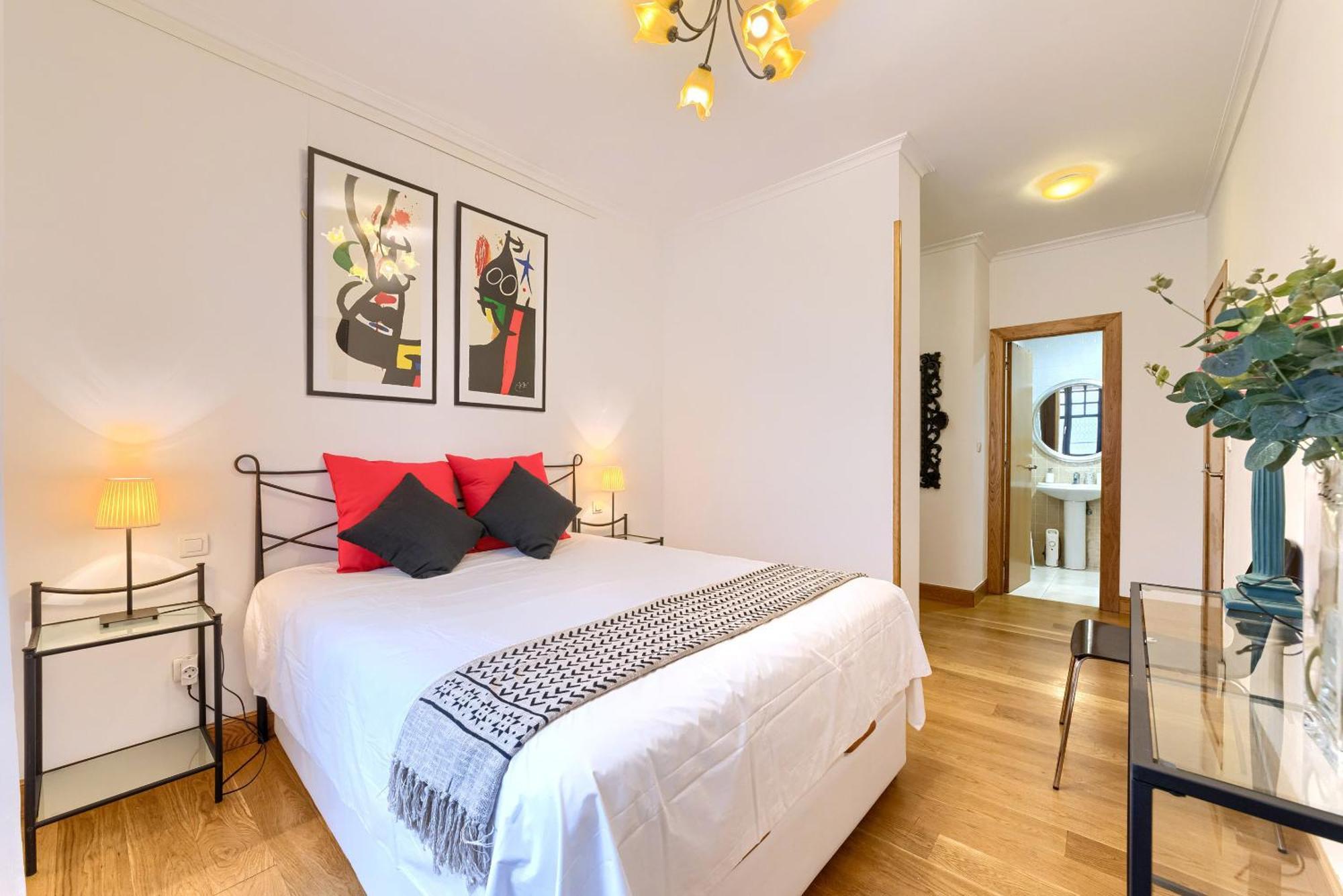 Appartement Vivienda Turistica Acogedora Y Elegante En Irala à Bilbao Extérieur photo