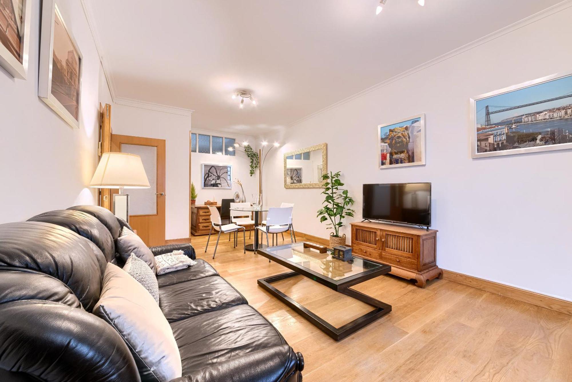 Appartement Vivienda Turistica Acogedora Y Elegante En Irala à Bilbao Extérieur photo