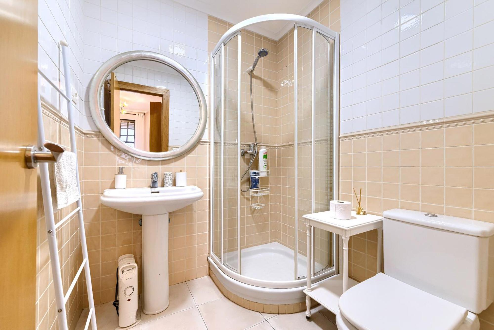 Appartement Vivienda Turistica Acogedora Y Elegante En Irala à Bilbao Extérieur photo
