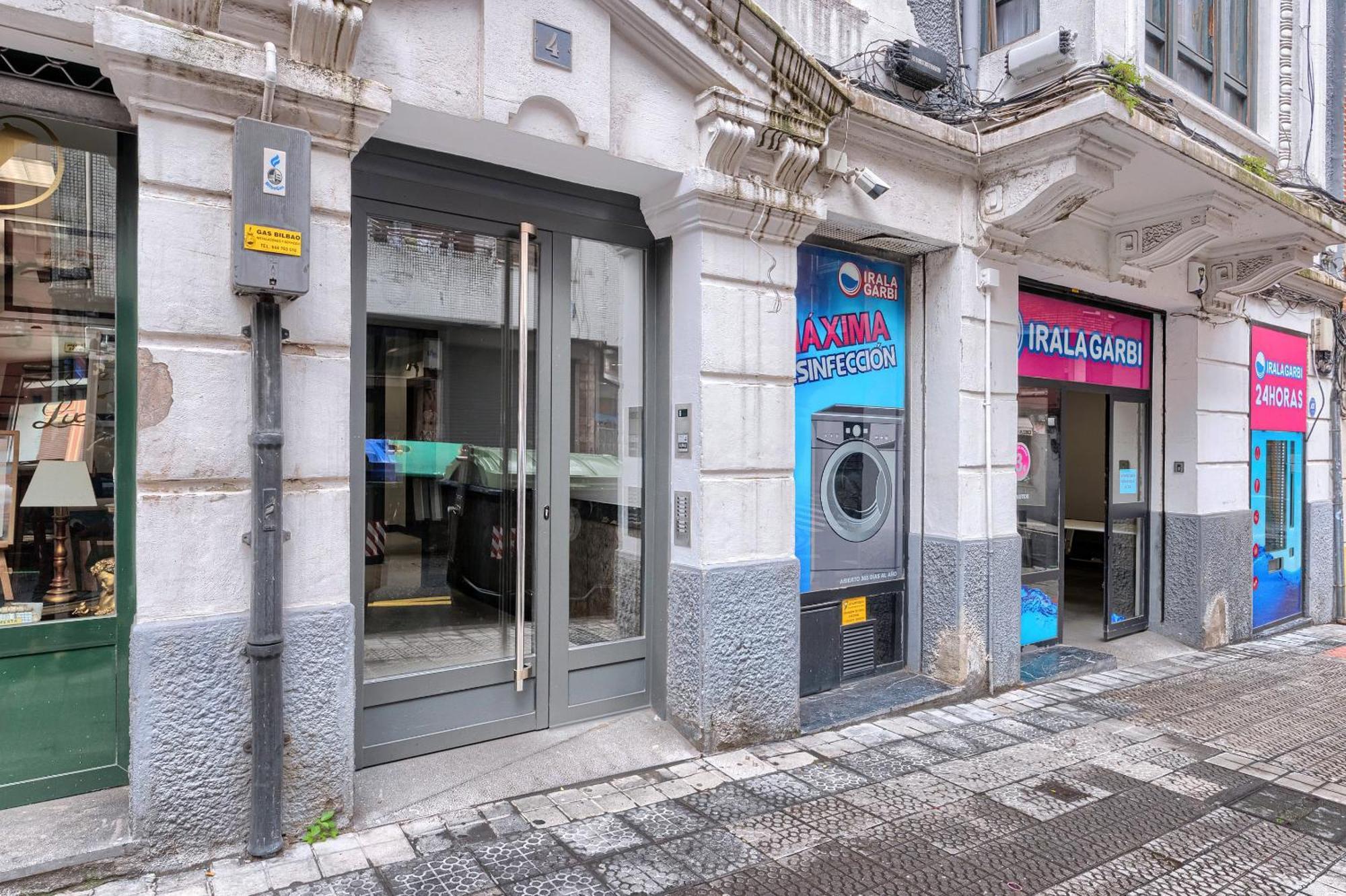 Appartement Vivienda Turistica Acogedora Y Elegante En Irala à Bilbao Extérieur photo